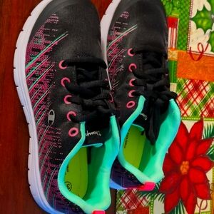 Girls Champion Shoes 👟 Size 3 1/2